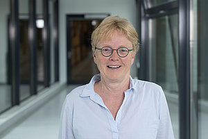 Portrait Dr. Anke Hinrichs